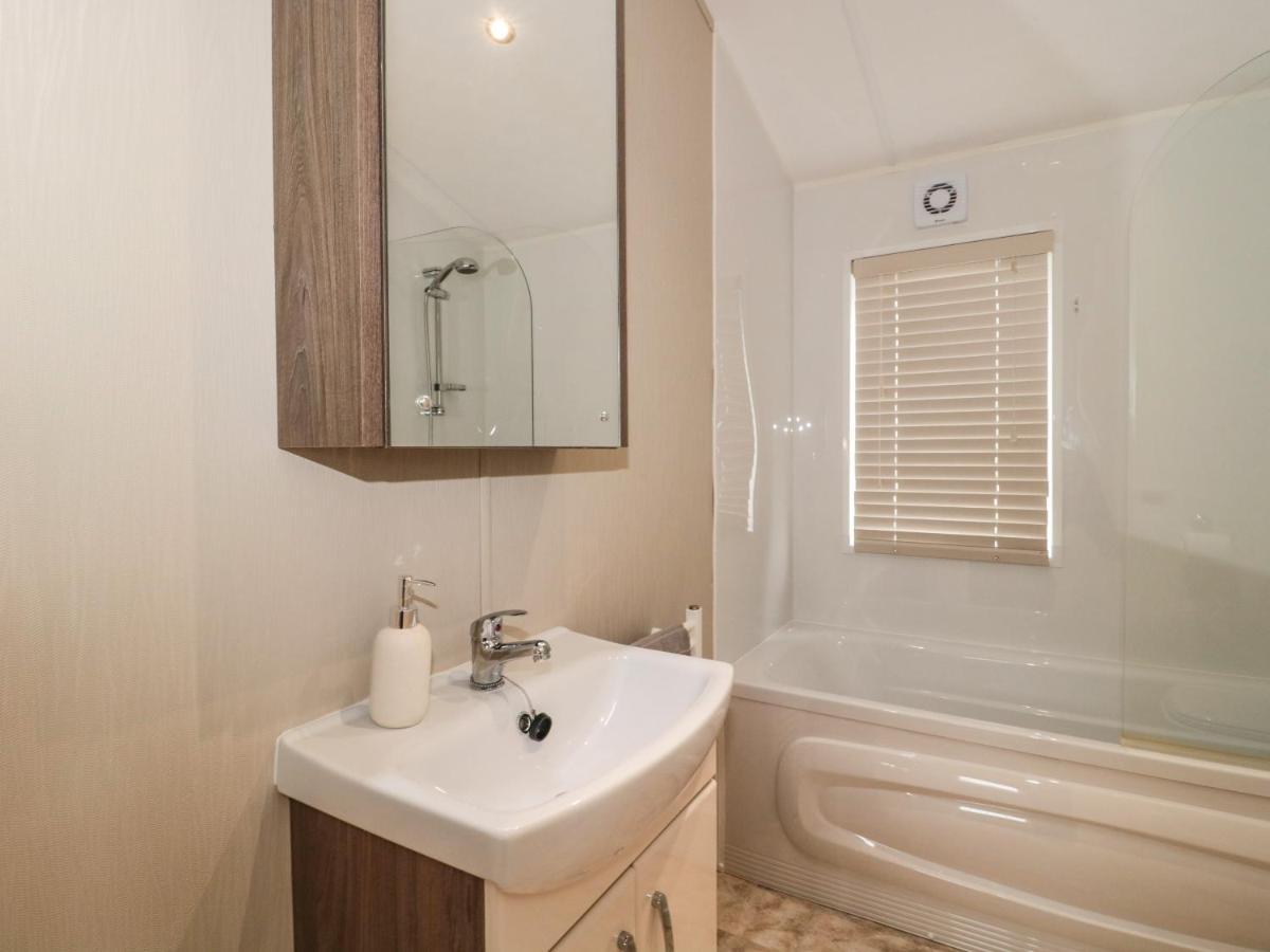 Amethyst Lodge Lymington Kültér fotó